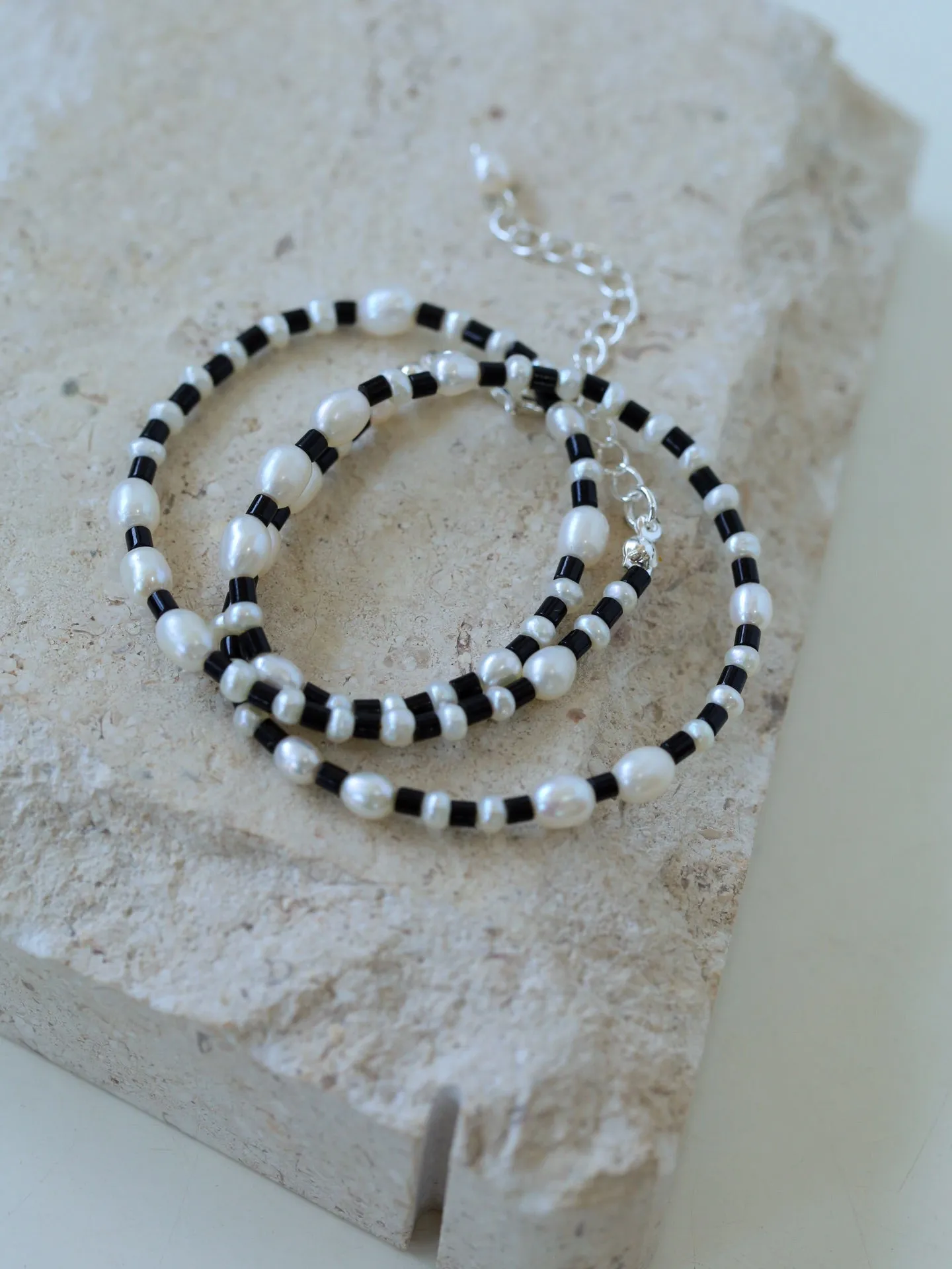 Dark Tide Black and White Pearl Necklace