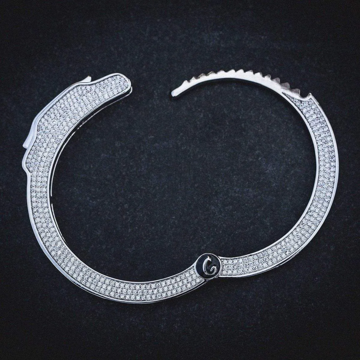 Handcuff Bracelet in White Gold