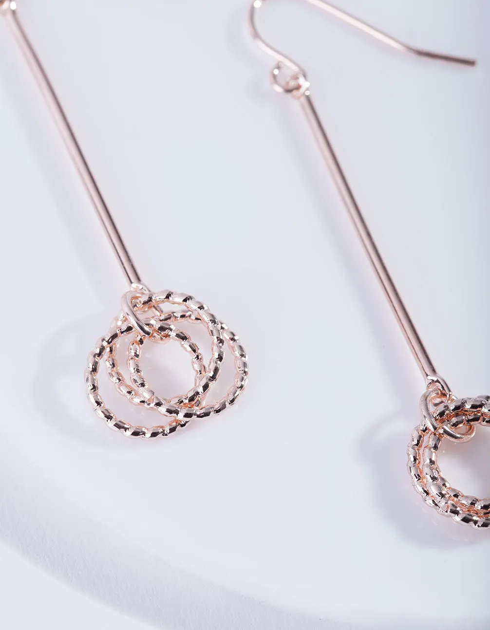 Rose Gold Minimal Circle Earring