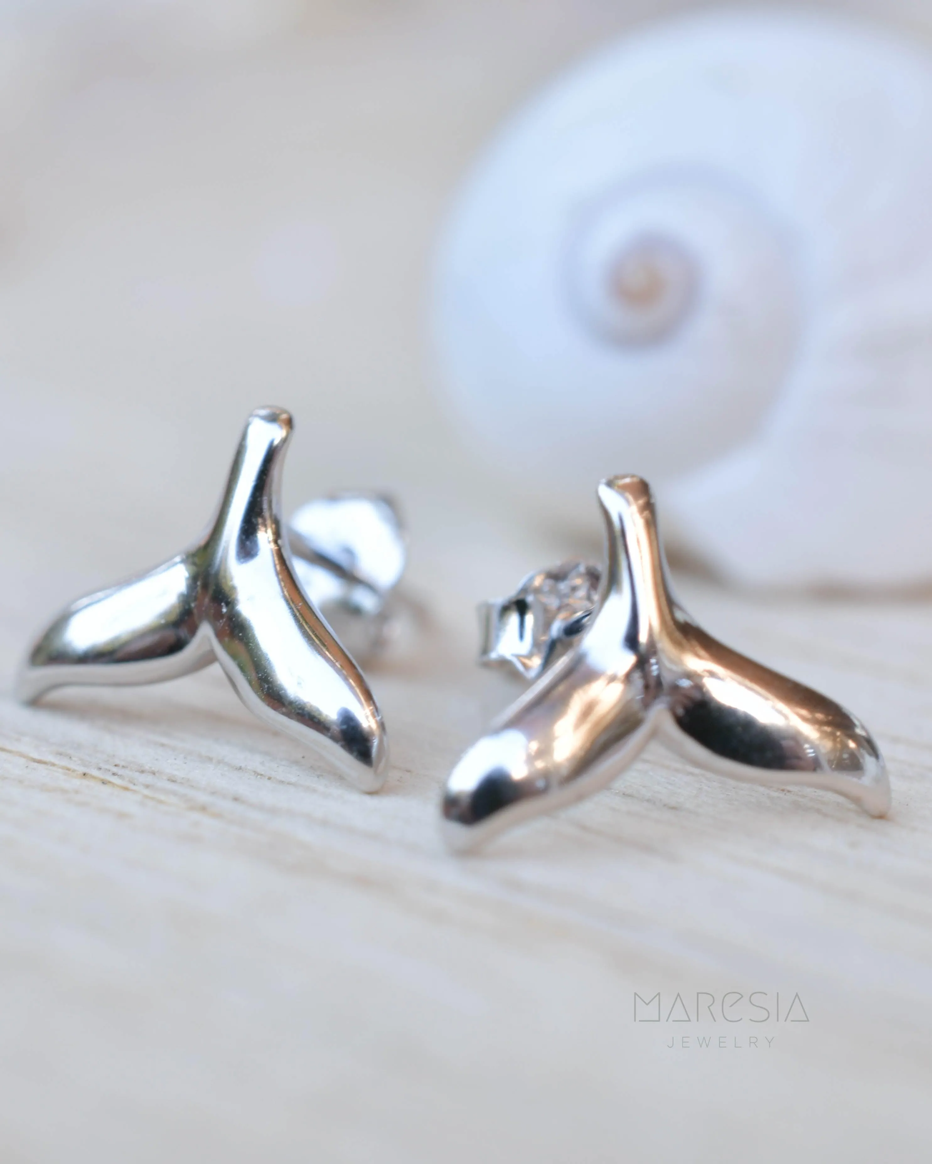 Whale Stud Earrings ~ Sterling Silver 925 ~ SME082